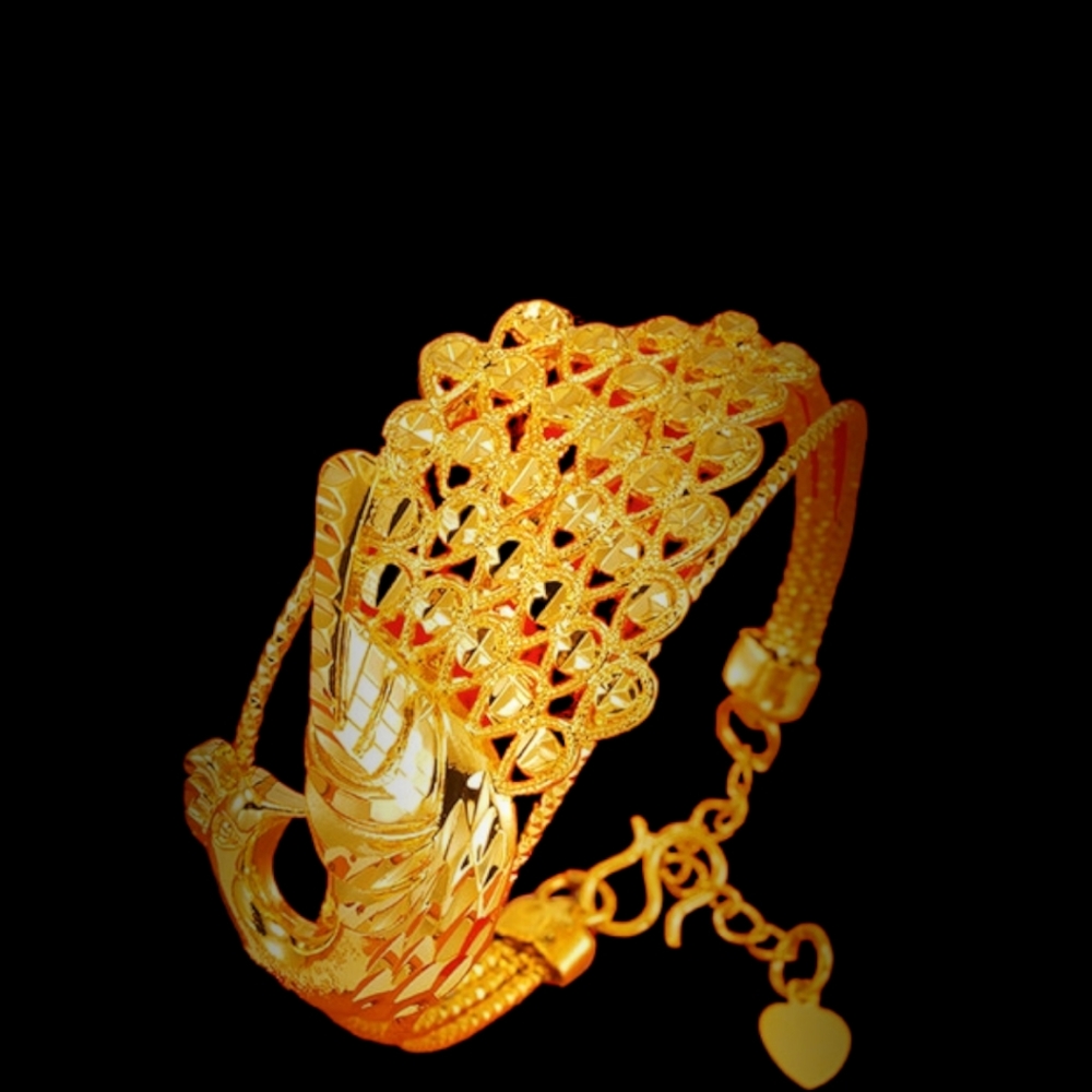 18K gold plated bracelet + free gift for every purchase 🙂